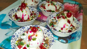 Fruit salad with ice cream