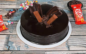 Choco Kitkat Cake (1Kg)