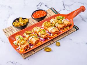 Cheese Jalapeno Burst Rolls