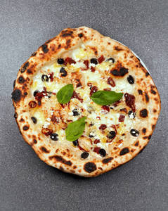 Quattro Formaggi Pizza