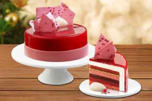 Ruby Velvet Cake 