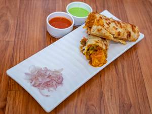 Chilly Paneer Roll