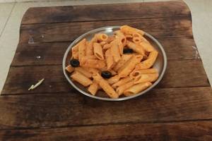 Chicken white sauce pasta