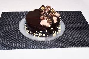 Chocolate Black Choco Chips Cake [500 grams]