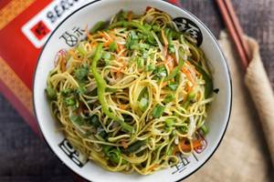 Egg Hakka Noodles