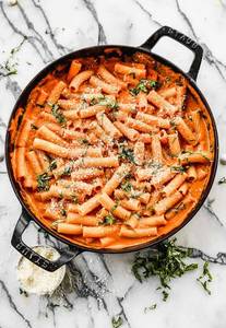 Penne Pink Sauce Pasta With Mango Juice