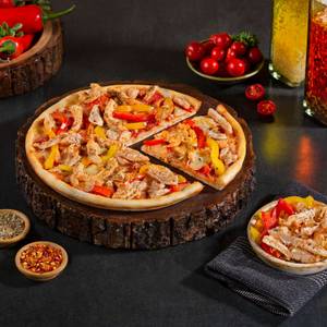 Smoked Chicken Pizza