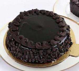 Eggless Choco Chips Cake