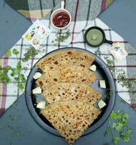 Aloo Methi Paratha