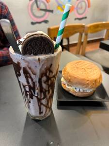 Oreo Shake