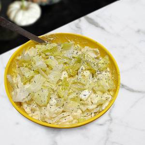 Boiled Eggs Salad [2 Whites+1 Whole Egg]