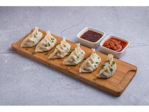 Steamed Paneer & Vegetable Momos