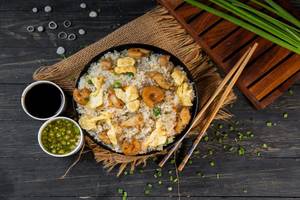 Mix Butter Garlic Fried Rice Regular(750 Ml)(egg, Chicken And Prawns)