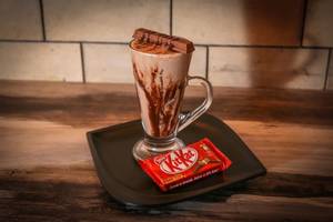 KitKat Chocolate Milkshake