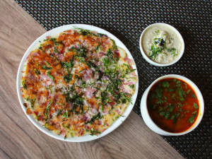 Onion uthappam [small]
