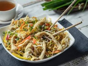 Chicken Hakka Noodles