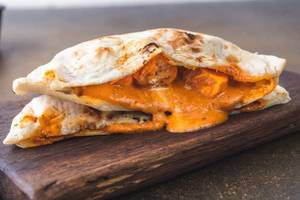 Delhi Paneer Makhani Naan Turnover [2 Pockets]