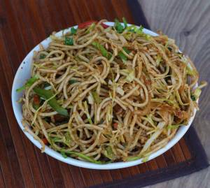 Veg Hakka Noodles