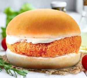 Crispy chicken burger