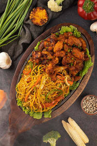 Crispy Assorted Veg With Noodles