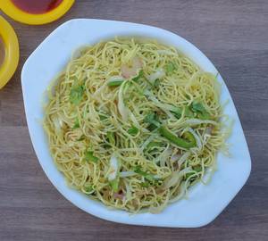 Hakka noodles [full]
