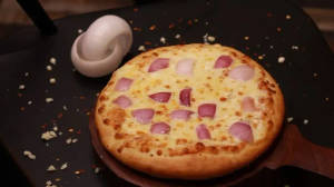 7'' Onion Pizza