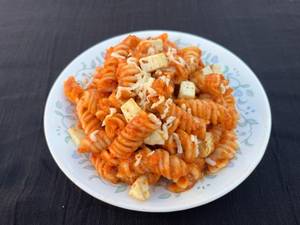 Paneer tangy red sauce pasta