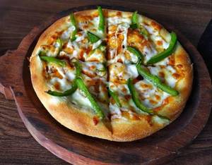 Fresh Capsicum Menia Pizza