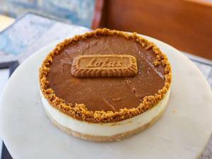 Lotus Biscoff Baked Cheesecake 