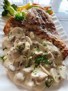 Chicken In Creamy Mushroom Sauce (Chefs Special)