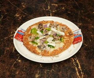 Mushroom Paneer Pizza [8 Inches]