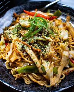 Chicken Korean Teppanyaki Noodles [Signature Dish!! Garlic Buttered]