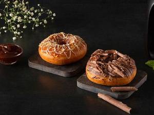 Caramel Dip & Milk Chocolate Dip Donuts Combo