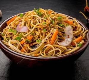 Chicken chilli garlic noodles                                                       