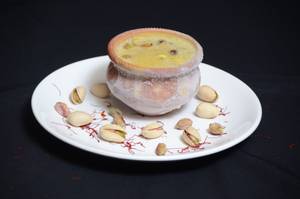 Kesar Pista Matka Kulfi 