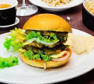 Smoked Jumbo Cheese Chicken Burger