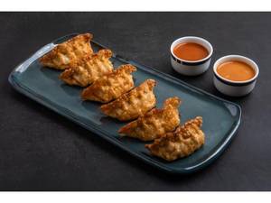 Crispy-Fried Spicy Chicken Momos