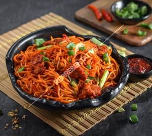 Chicken Schezwan Noodles [Triple]                                                       