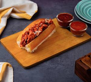 Chilli Chicken bread roll