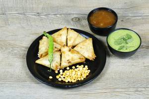 Chana Dal Kanda Samosa