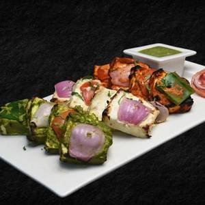 Paneer Tikka Platter (12 Pcs)