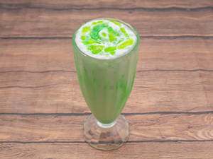 Green Pista Shake