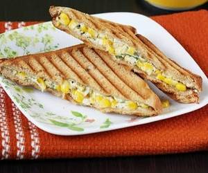 Cheese And Corn Sandwich