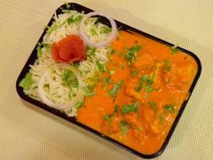 Chicken Curry + Plain Rice + Lemon Juice With Salad.
