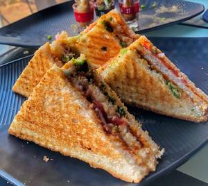 Paneer Makhani Sandwich