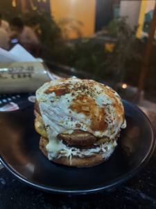 Veg cheese burger