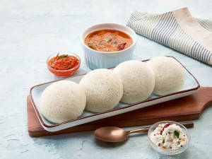 Sambar Idly (2 Pieces)