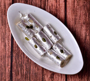 Kaju Pista Roll 