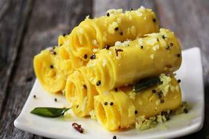 Khandvi (250 Gm)