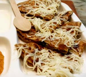 Chicken cheese keema paratha